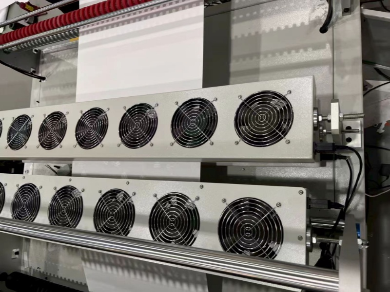 Mini pleating machine for HEPA filters